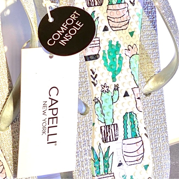 COPY - Price Drop! Capelli New York Flip Flop Comfort Sole Silver Glitter Ladie… - Picture 2 of 13